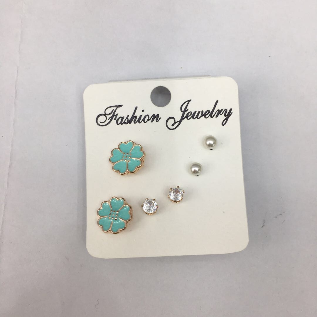 欧美风畅销款花朵形铜镀金珍珠锆石镶嵌成人耳钉套装