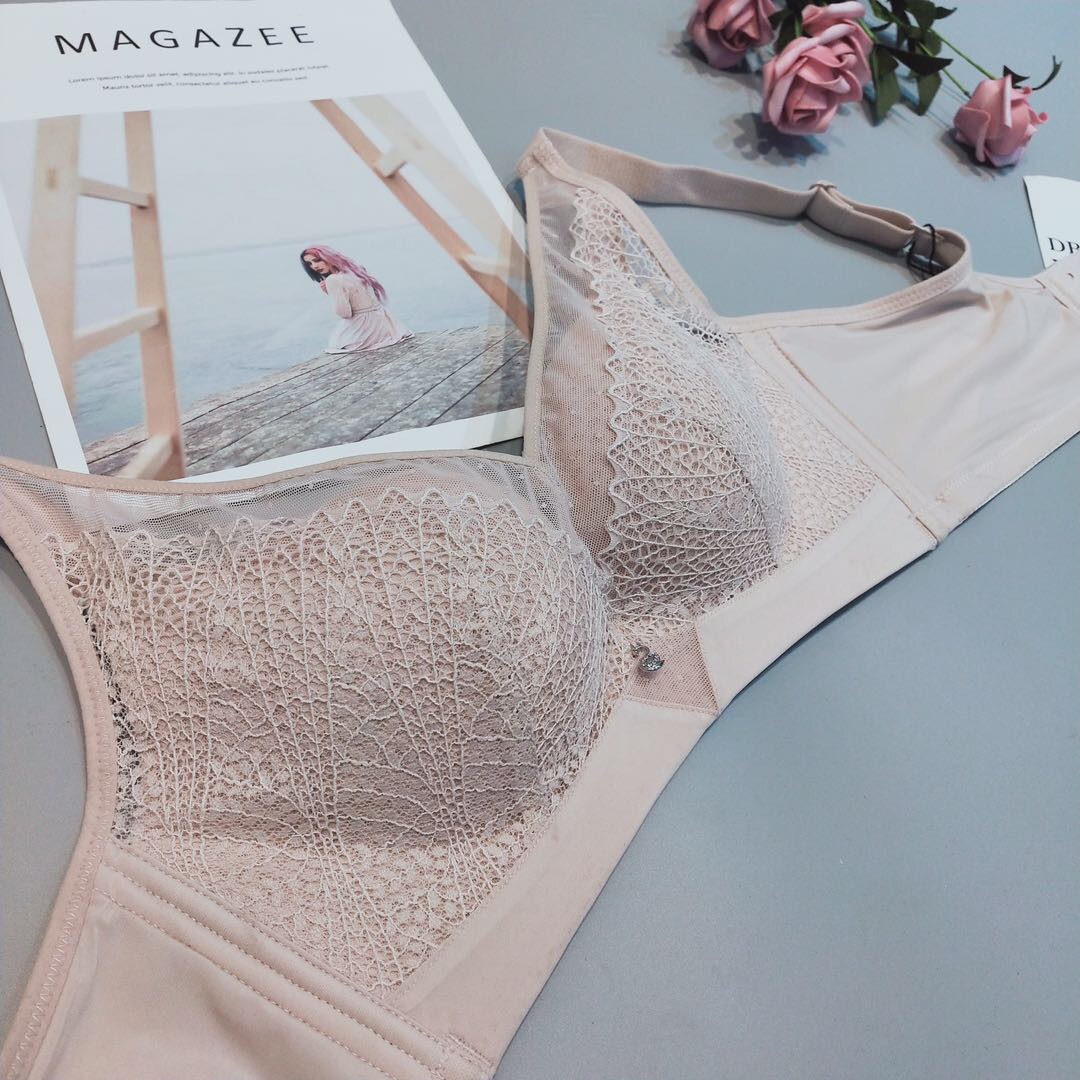 Undergarments for women without steel rings, small breasts, adjustable inner garments, a pair of breast support, a sexy and seamless thin bra cover details Picture