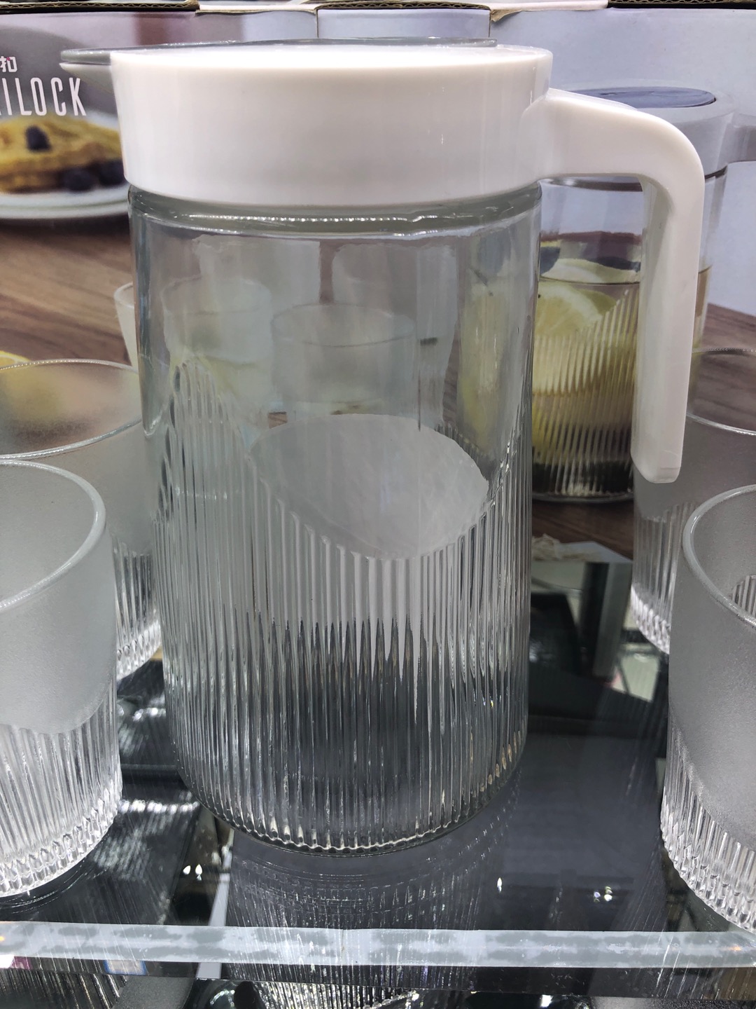 Nordic Style Transparent Glass Water Set With Five Pieces details Picture