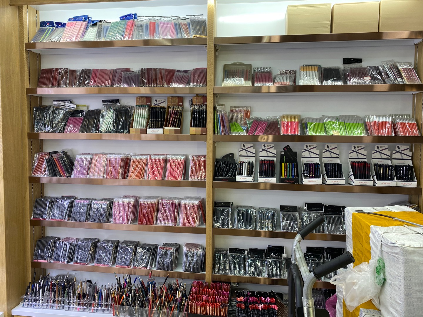 Love in Fashion describe pic - 1
