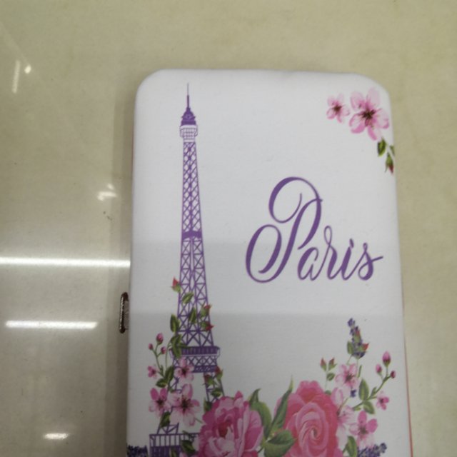 女生钱包花苞白色钱包细节图