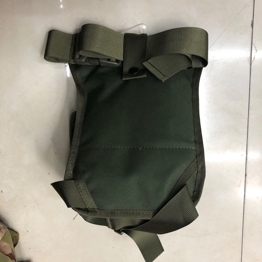 Multi-functional detachable tactical bag with large capacity for outdoor use details Picture