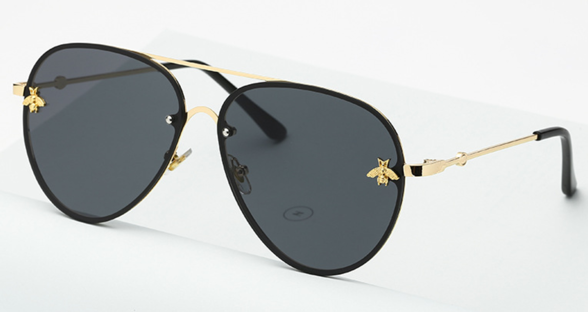 New fashion sunglasses: sunglasses with large frames and square lenses, they are worn by people with large eyes and large colors thumbnail