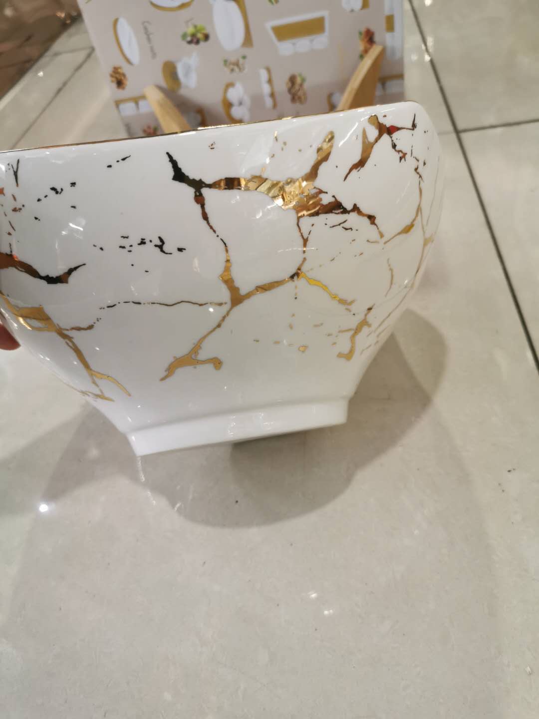 008-11LJ Fine Quality Porcelain Exquisite artistic ceramic bowl, made of bright material Specification image