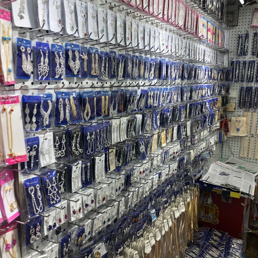 Linon Accessories describe pic - 1
