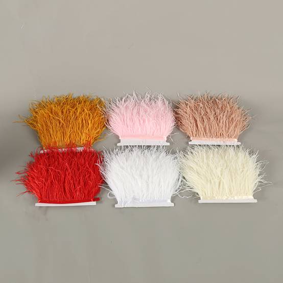 Manufacturers Direct Sales 10-15Cm Ostrich Wool Cloth Bag Cloth Edge Clothing Accessories Stage Wedding Diy Decorative Feathers details Picture