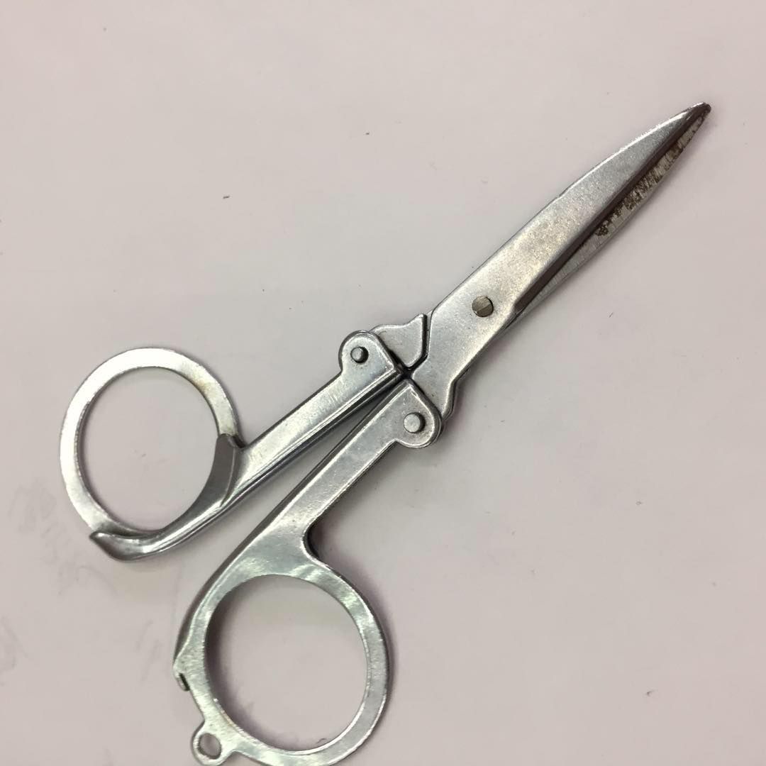 不锈钢折叠小剪刀旅行剪刀钓鱼剪居家日用轻巧便携带剪线头手工剪细节图