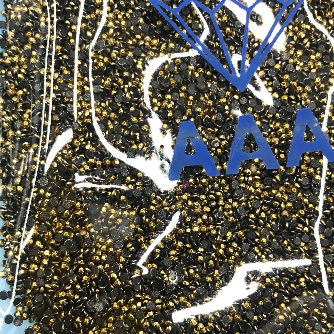 烫钻/服装辅料/玻璃钻产品图