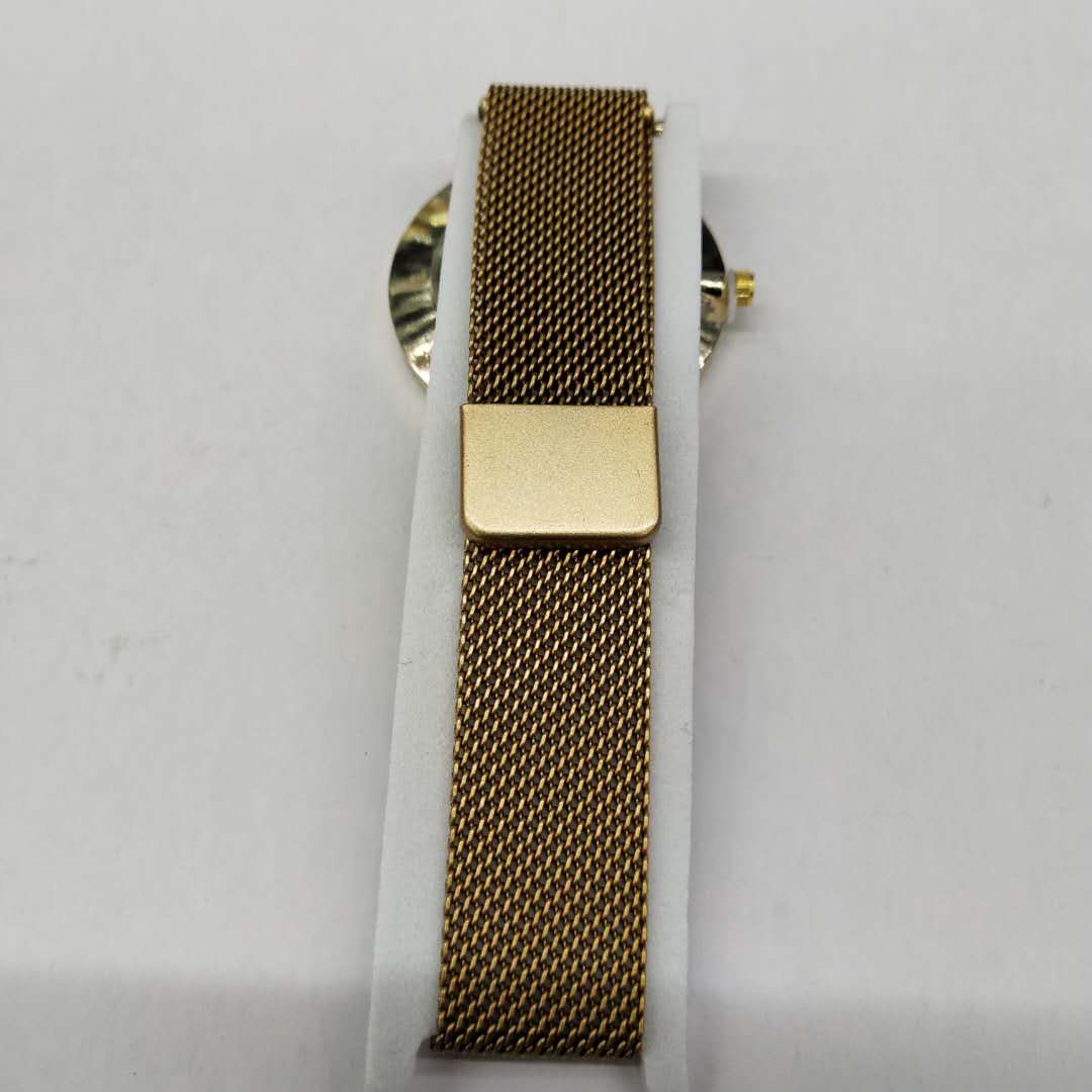 Trendy and fashionable waterproof magnet clasp men's watch Specification image