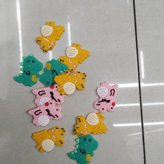 PVC soft rubber small dinosaur hairpin headwear accessory details Picture