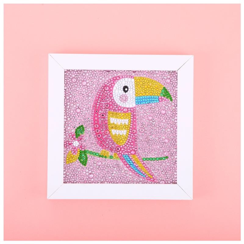 Children's diy handmade materials: A primary school girl's cross-stitch details Picture