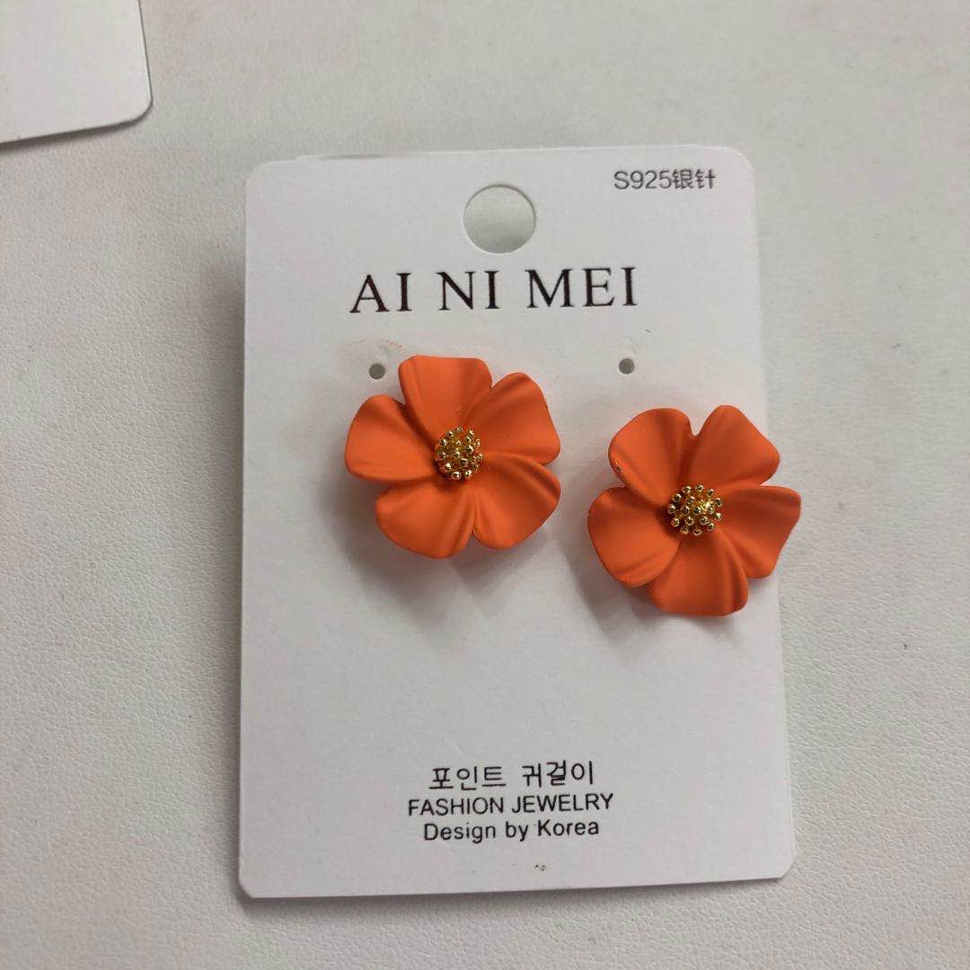 S925 Silver Needle Korean new candy-colored flower earrings, elegant and ethereal earrings, simple and versatile stud earrings Specification image