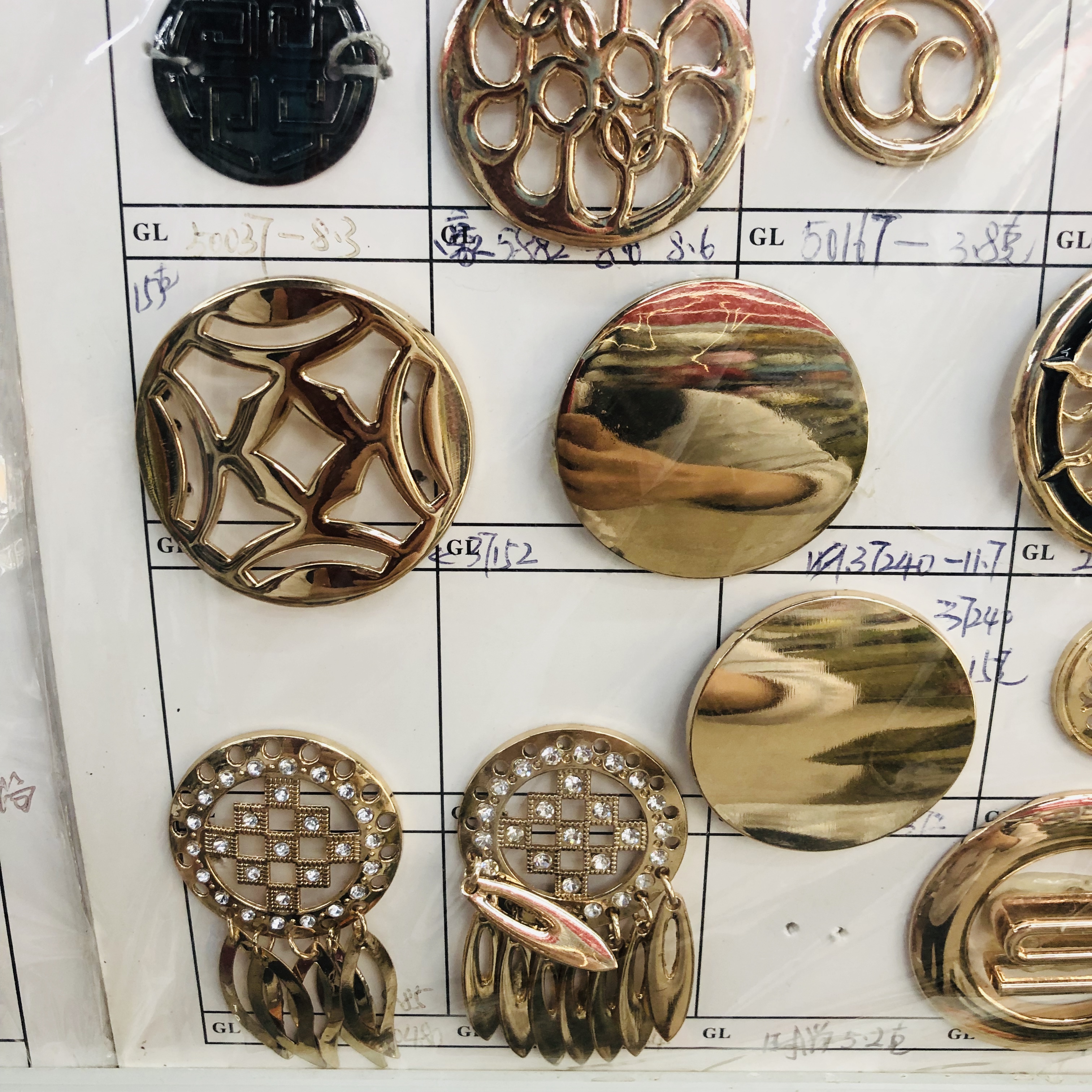 工厂直销高档皮带扣 热销皮带金属扣头 网络新款五金皮带扣扣头细节图