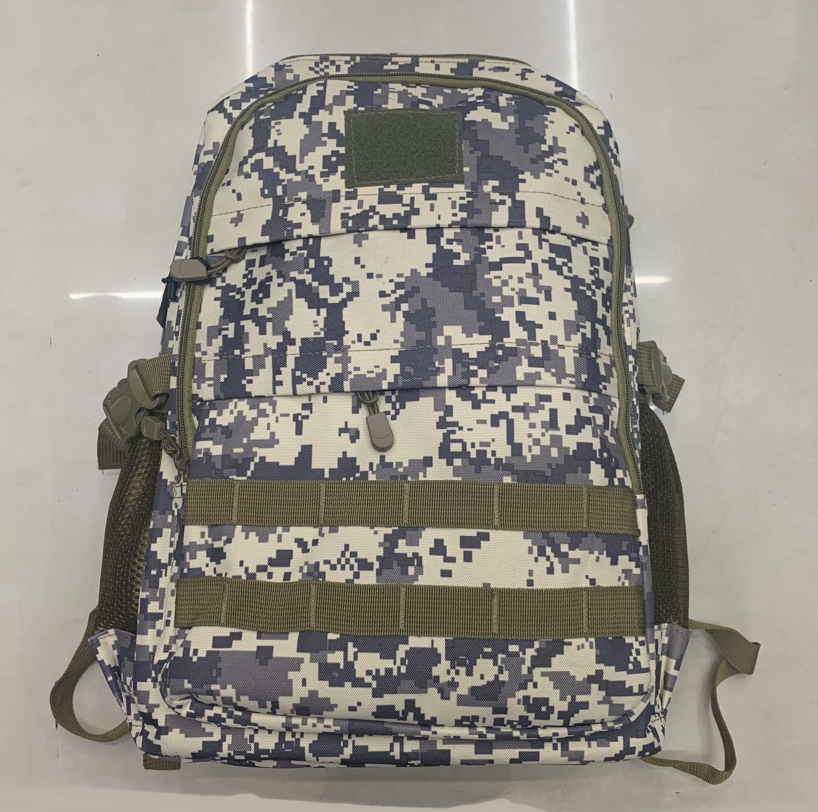 双肩包多功能防水迷彩骑行三级包男登山包旅行包户外战术包