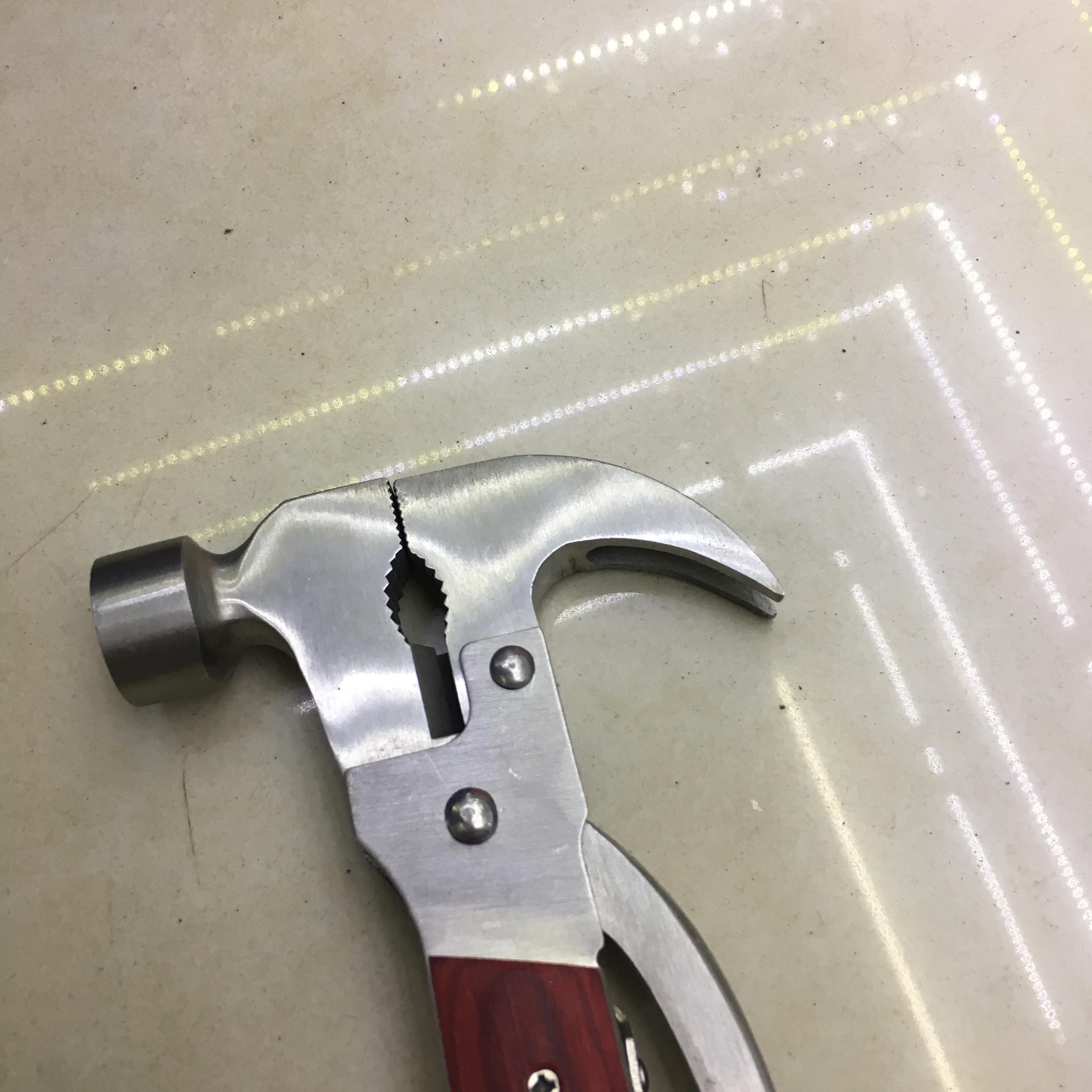 户外工具野营斧锤多功能组合钳斧破窗器锤头汽车安全锤子产品图