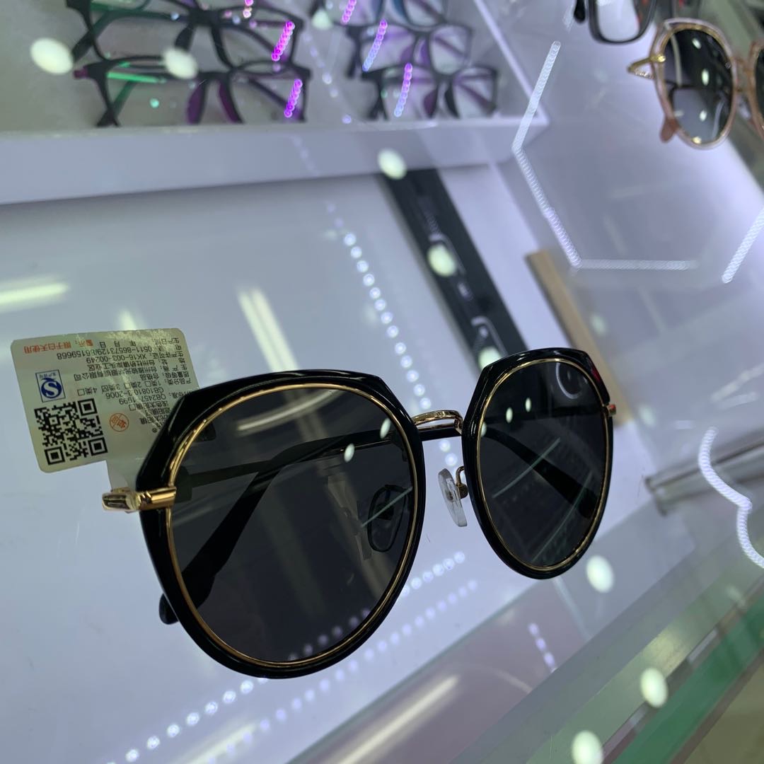 نظارات سوداء ذهبية، نظارات شمسية Specification image