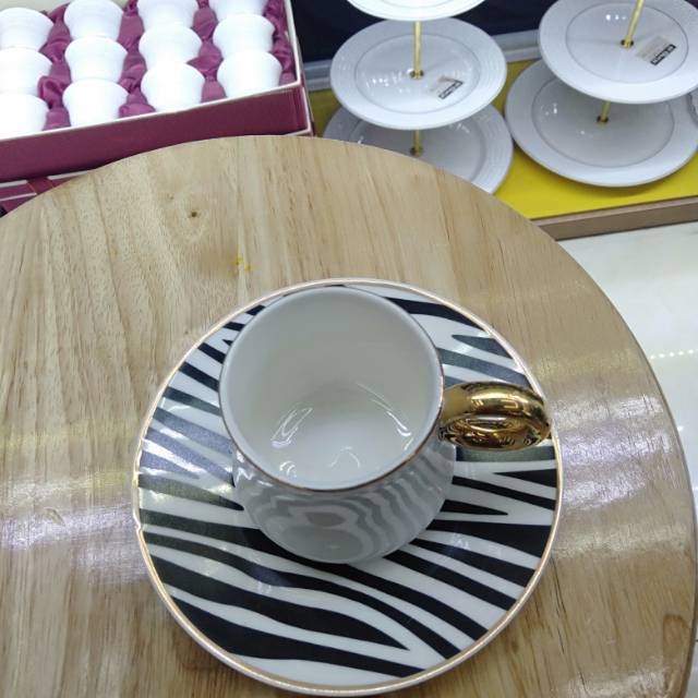 Coffee Cup Set Ceramic European Small Luxury Bone China Afternoon Tea Tea Set Flower Teacup Household Red Teacup details Picture