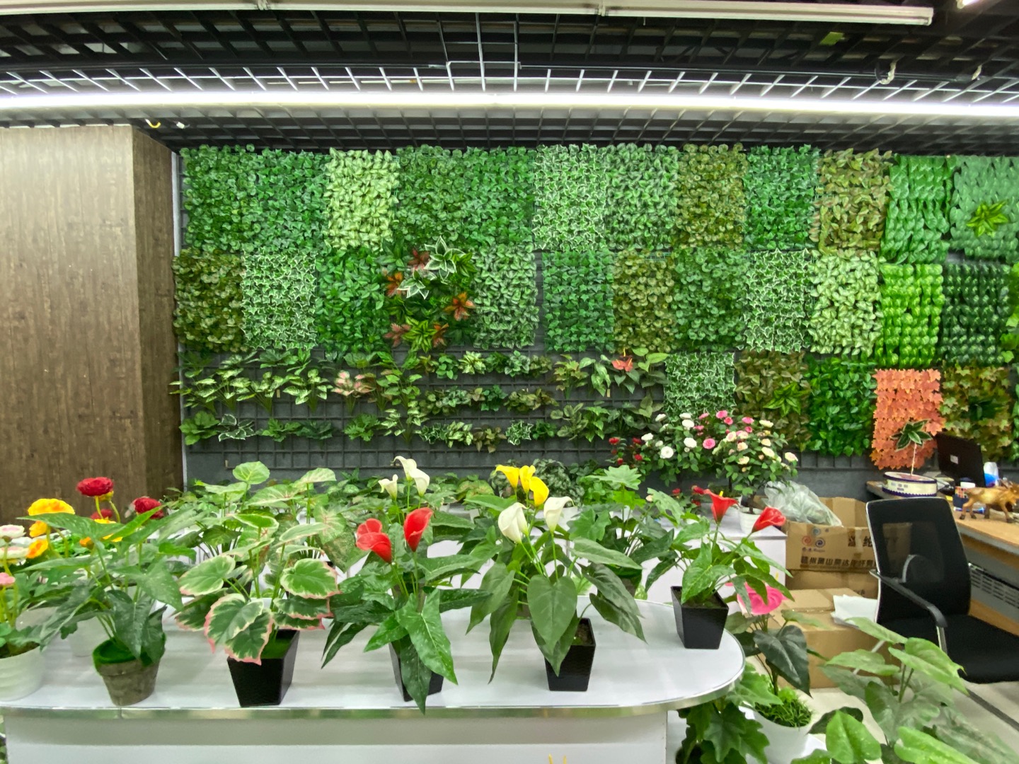 Yiwu Jiajing Flower and Leaf Accessories Store describe pic - 1