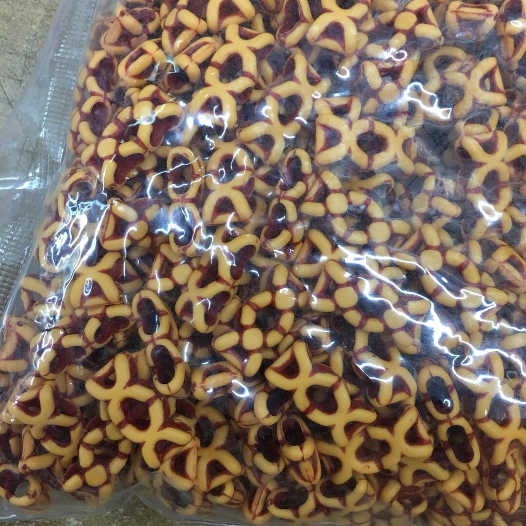 厂家直销亚克力仿木色蝴蝶结手饰配件产品图