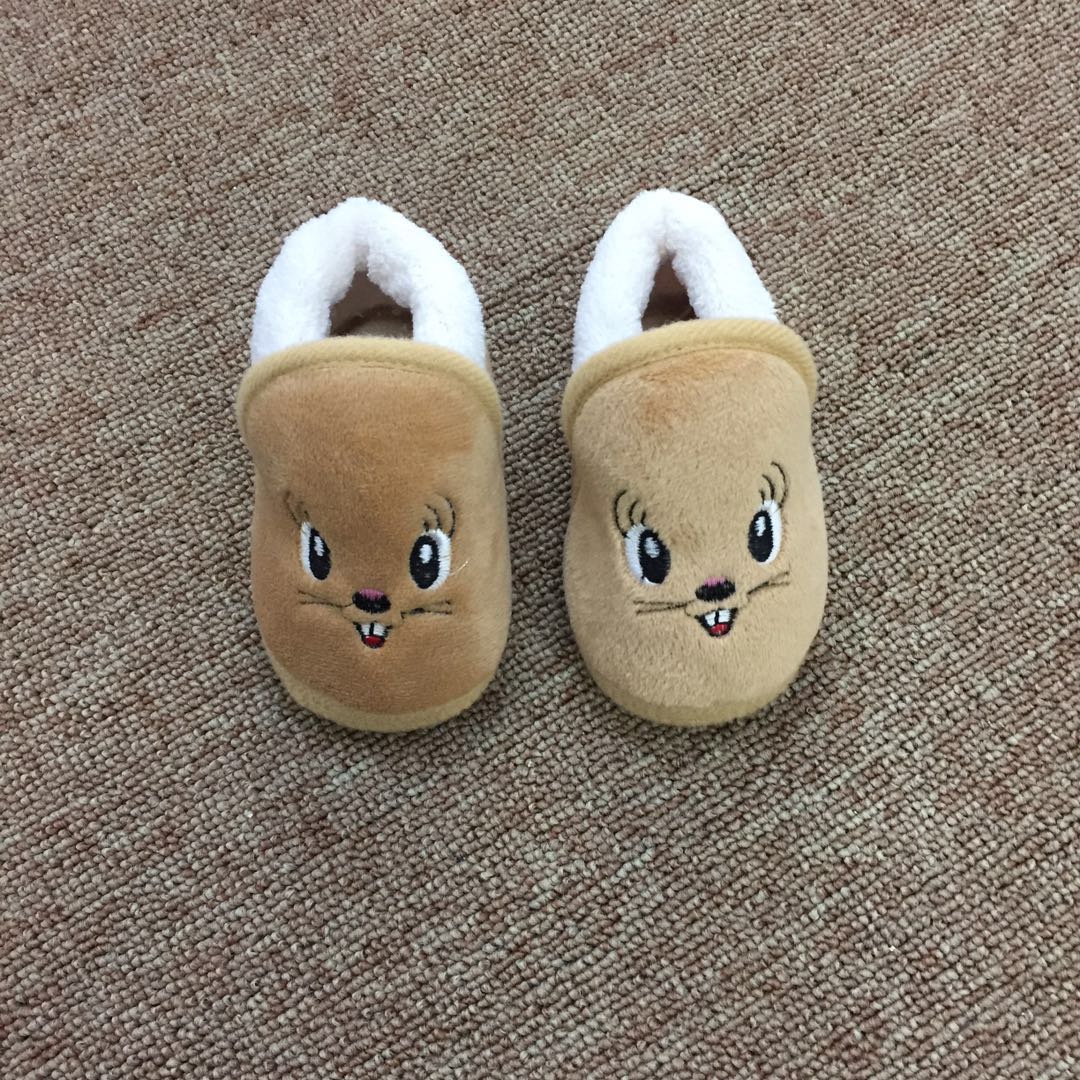 冬季女宝宝软底步前鞋 婴幼儿加绒靴子宝宝鞋子