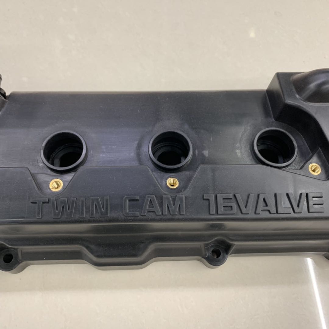 Auto Parts Auto Valve Chamber Cover Engine Cylinder Head High Quality Specification drawing