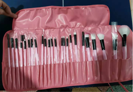 24 Plastic Handle Brush Multi-Color Set Bag For General Makeup
