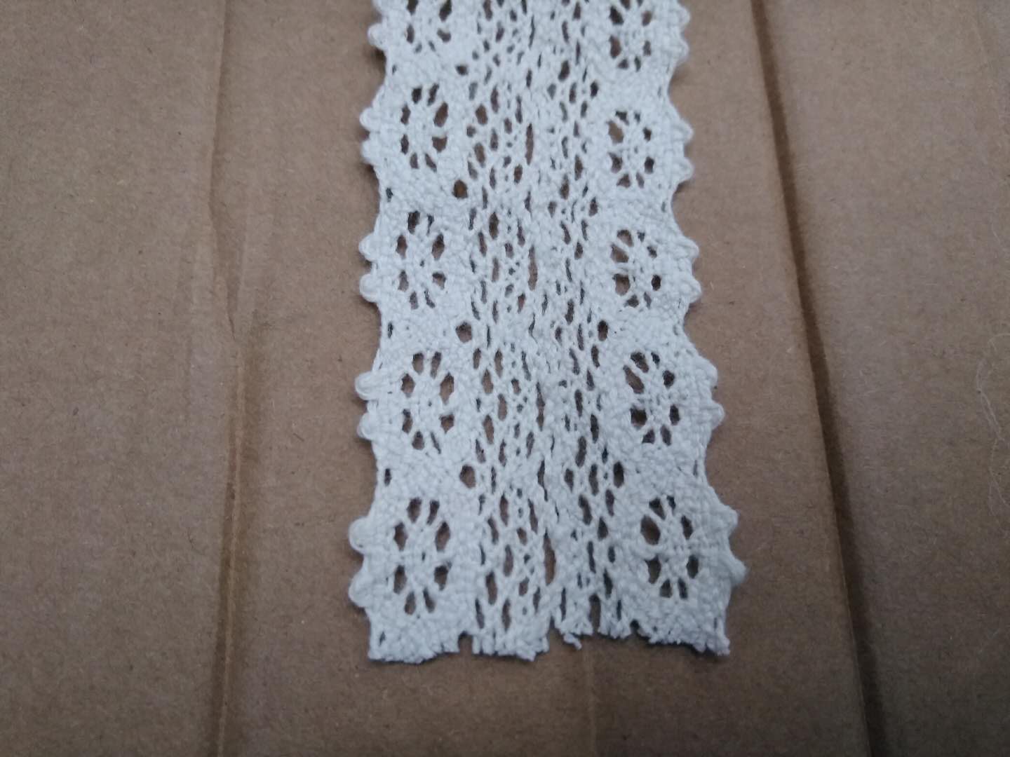 We offer a wide range of fashionable cotton thread lace for various uses in stock. Factory wholesale Specification image
