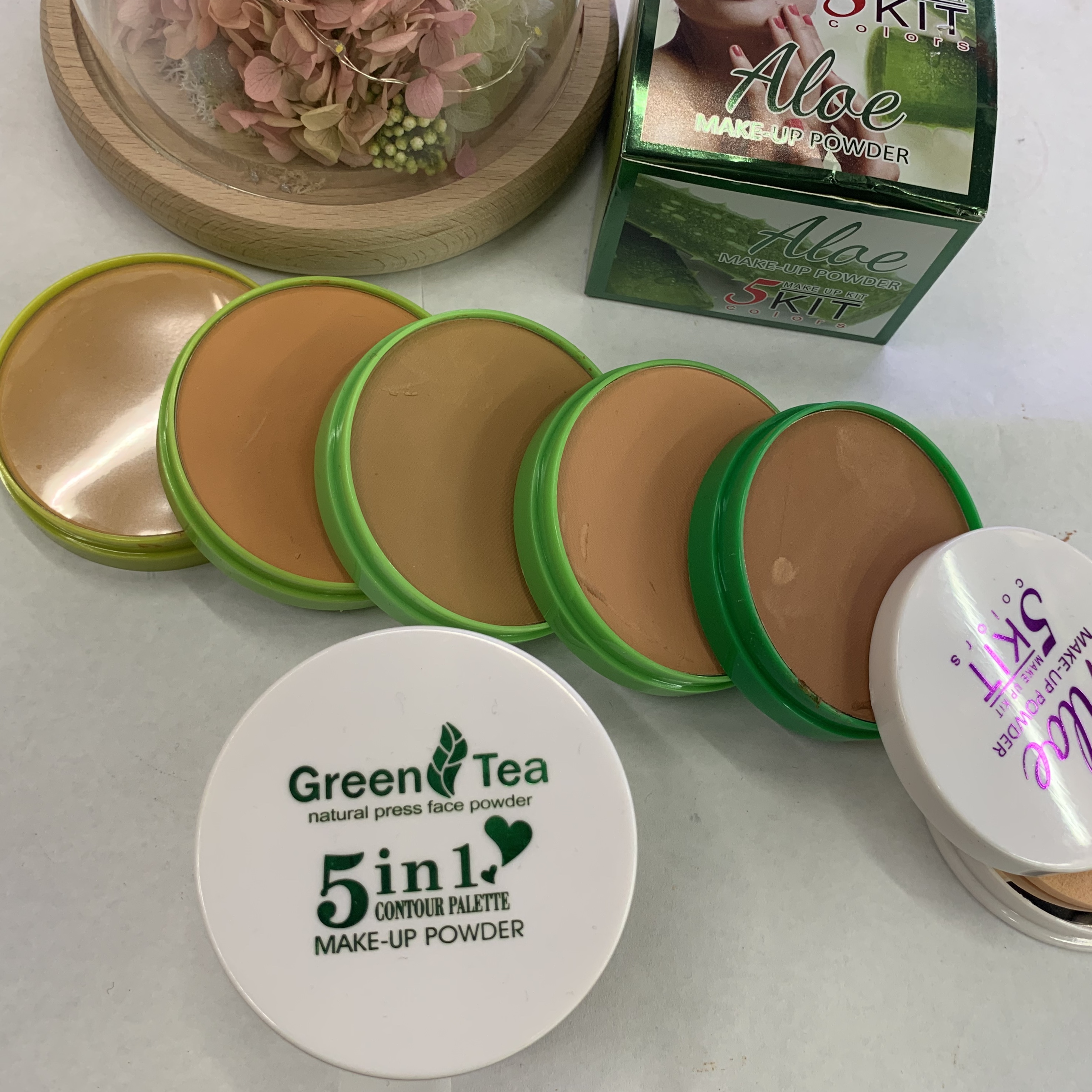 8864 Essence Foundation Set Makeup, Concealer, Brightening Skin For A Long Time Without Removing Makeup Essence Foundation, Concealer, Brightening Skin For A Long Time Without Removing Makeup