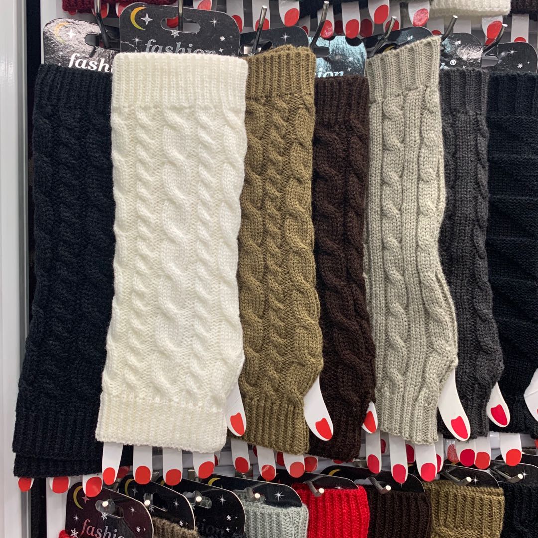 Long, thickened fake sleeves, woolen knitted half-finger gloves and warm arm covers for women in autumn and winter Specification image