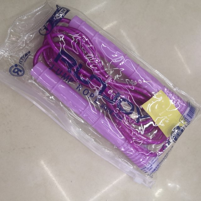 初学校幼儿园小学初中快速轻便成人儿童塑料紫色透明跳绳健身可调长短