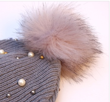 Woolen hat South Korean women's autumn and winter fashion with beaded knitted hat thickened hairball hat 2020 new spot Specification drawing