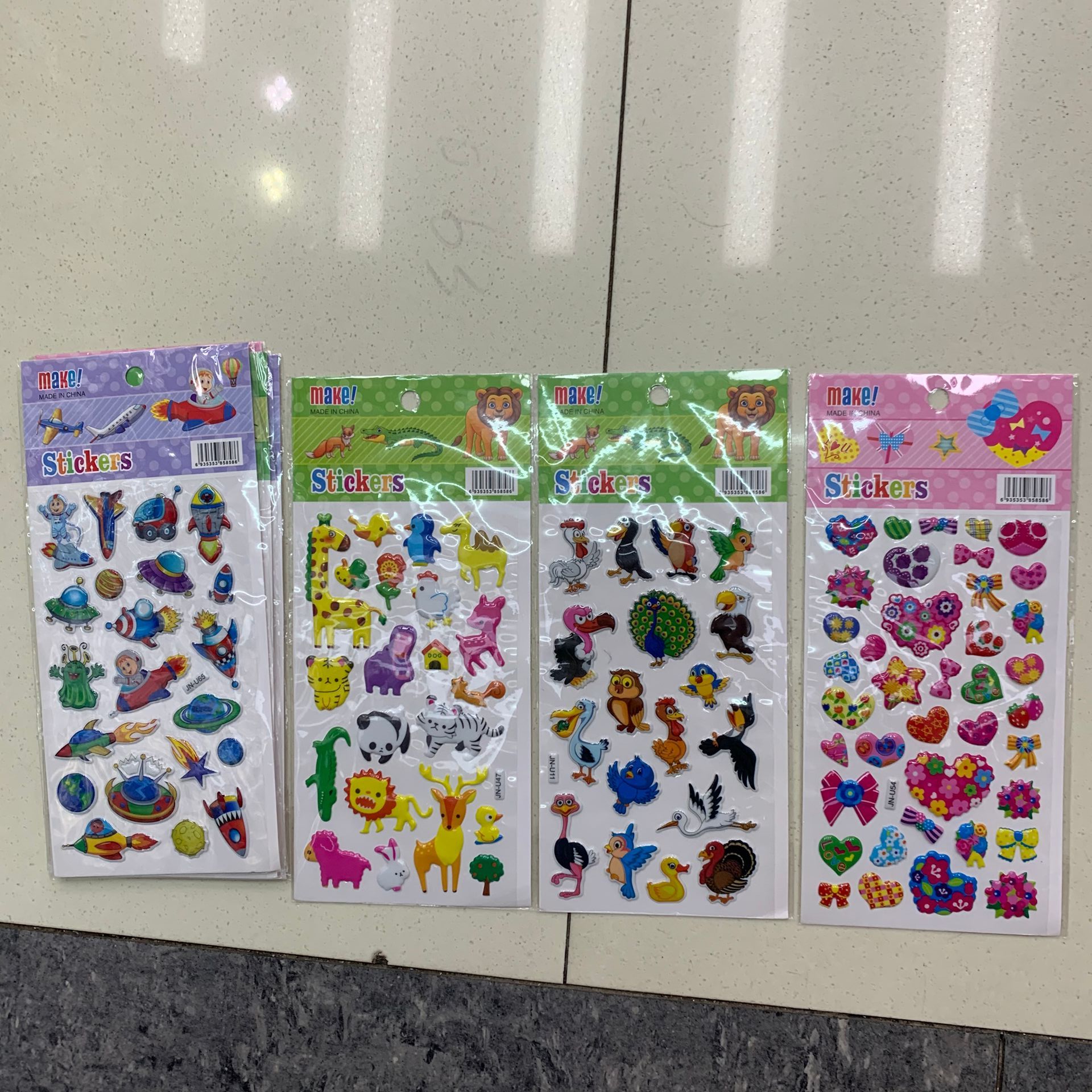 义乌好货 儿童益智贴纸PVC爱心宇宙飞船小贴纸泡泡贴幼儿园小礼品