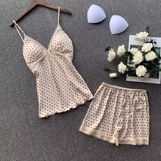 A thin and breathable silk women's suit with a tight base layer, long Johns and thermal underwear details Picture