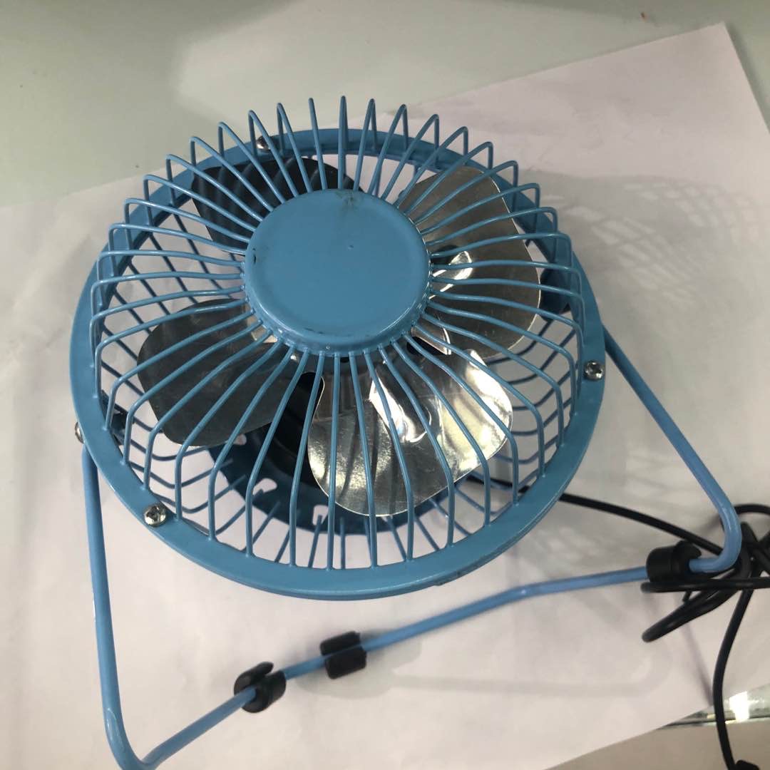The car fan has a strong wind force