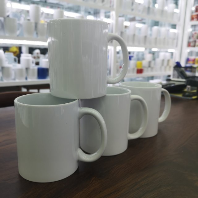 7102 taza de cerámica blanca de leche con asa en stock suficiente