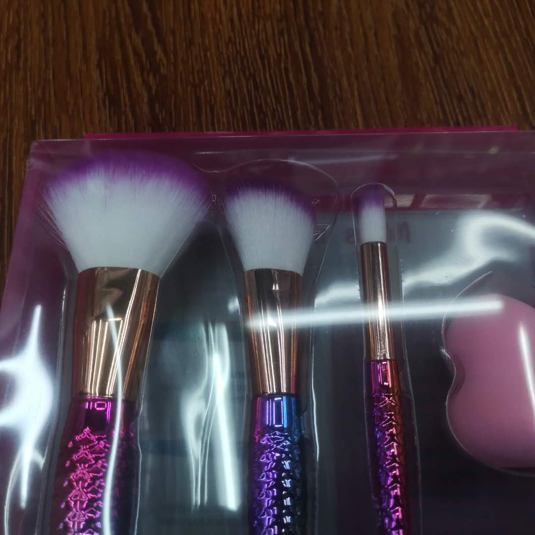 化妆刷/化妆刷刷子/润唇膏/小号化妆刷/梳子镜子细节图