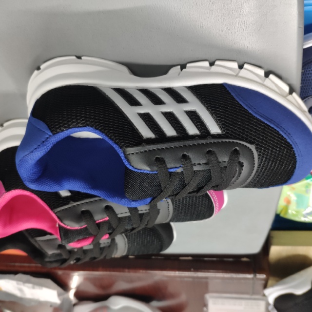 Women's Children's Shoes Flat 100 Mesh Surface Breathable Travel Shoes Students Leisure Running Shoes details Picture
