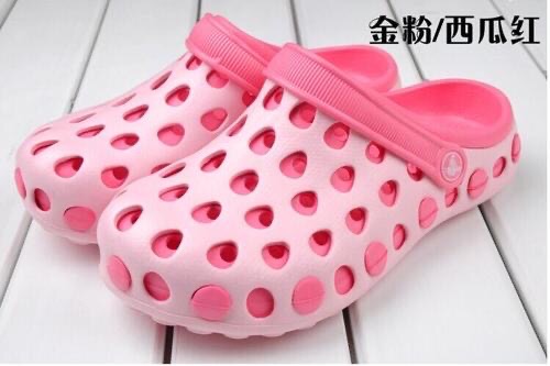 洞洞鞋女ins潮防滑韩版涂鸦仙女风学生凉鞋护士可爱沙滩拖鞋包头1