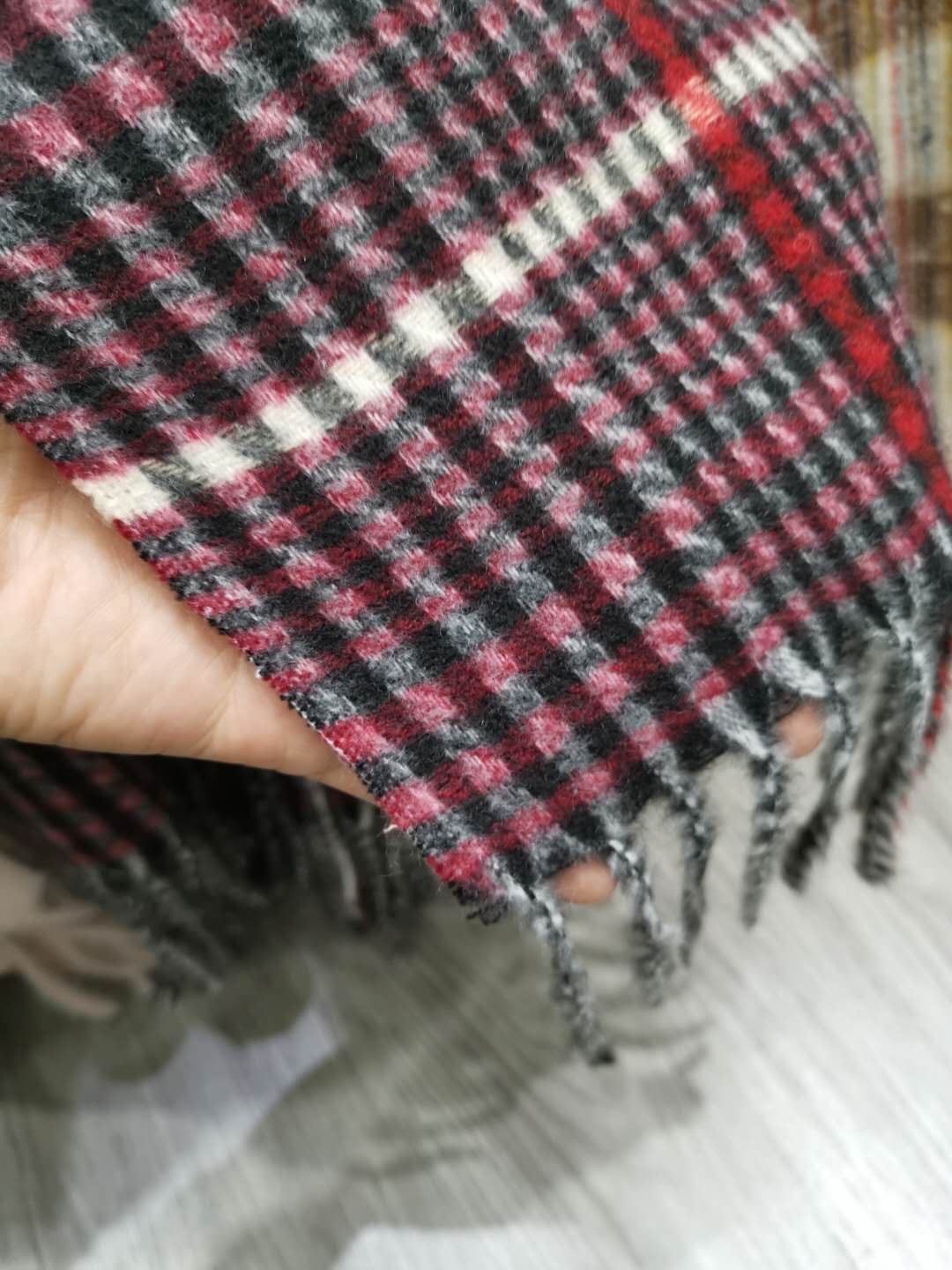 Men's Warm Fashion With Red Stripe Black Rice Warp Check Scarf Specification drawing
