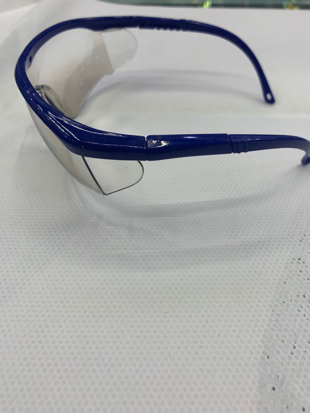 护目镜~可配3-4色，300付件，起订量5件以上产品图
