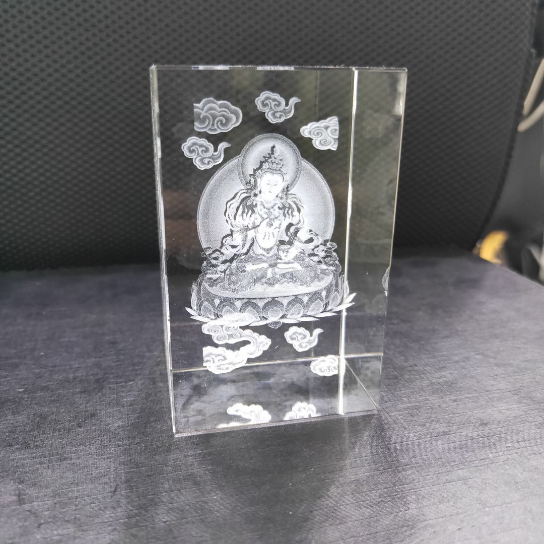 Factory direct sales of crystal engraved Guanyin square handicrafts Specification image