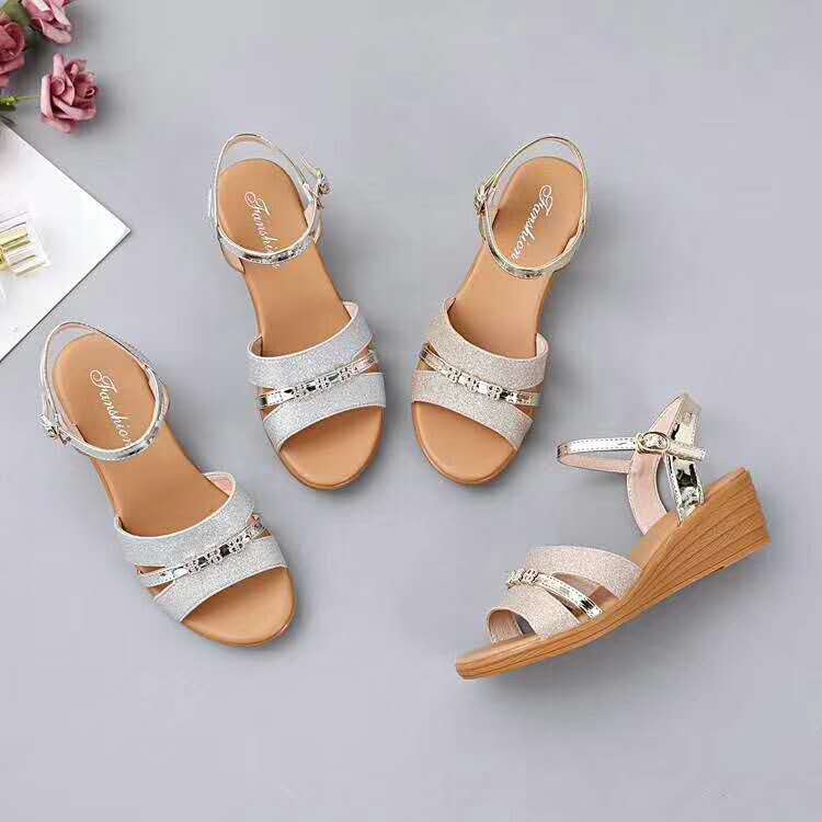 8399 Shigotu 2020 New Ladies Guangzhou Tide Casual Flat Sandals Specification drawing