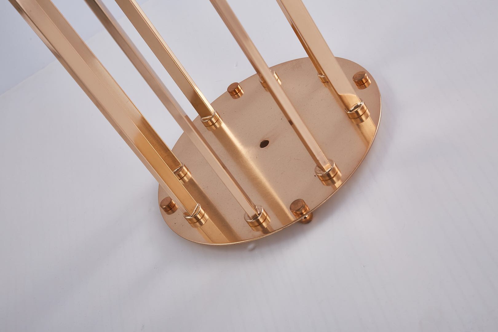 New European-style wedding dining table, 8-head candlestick stage, metal path guide, festival celebration decoration, venue arrangement Specification image