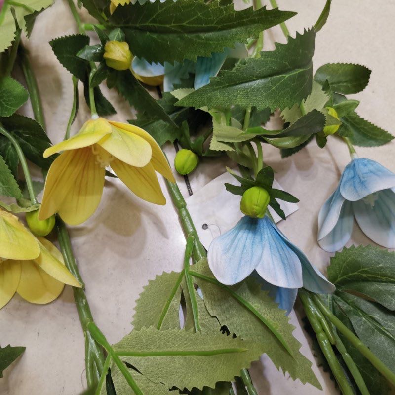 Factory direct sales of artificial flowers and artificial flowers, 5 small daisies for wedding decoration and flower arrangement Specification image