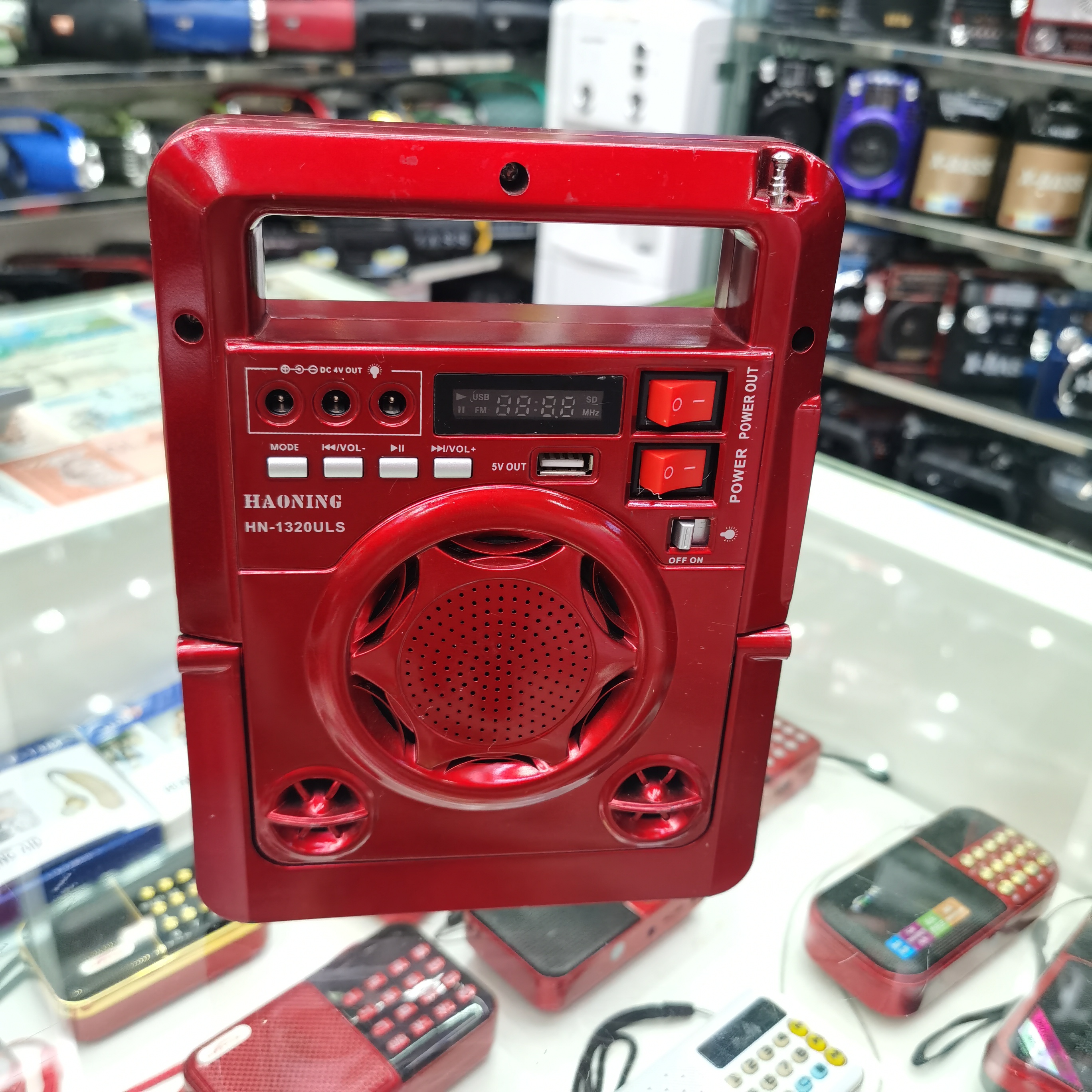 Solar-powered outdoor speaker Portable player plug-in card usb small speaker thumbnail