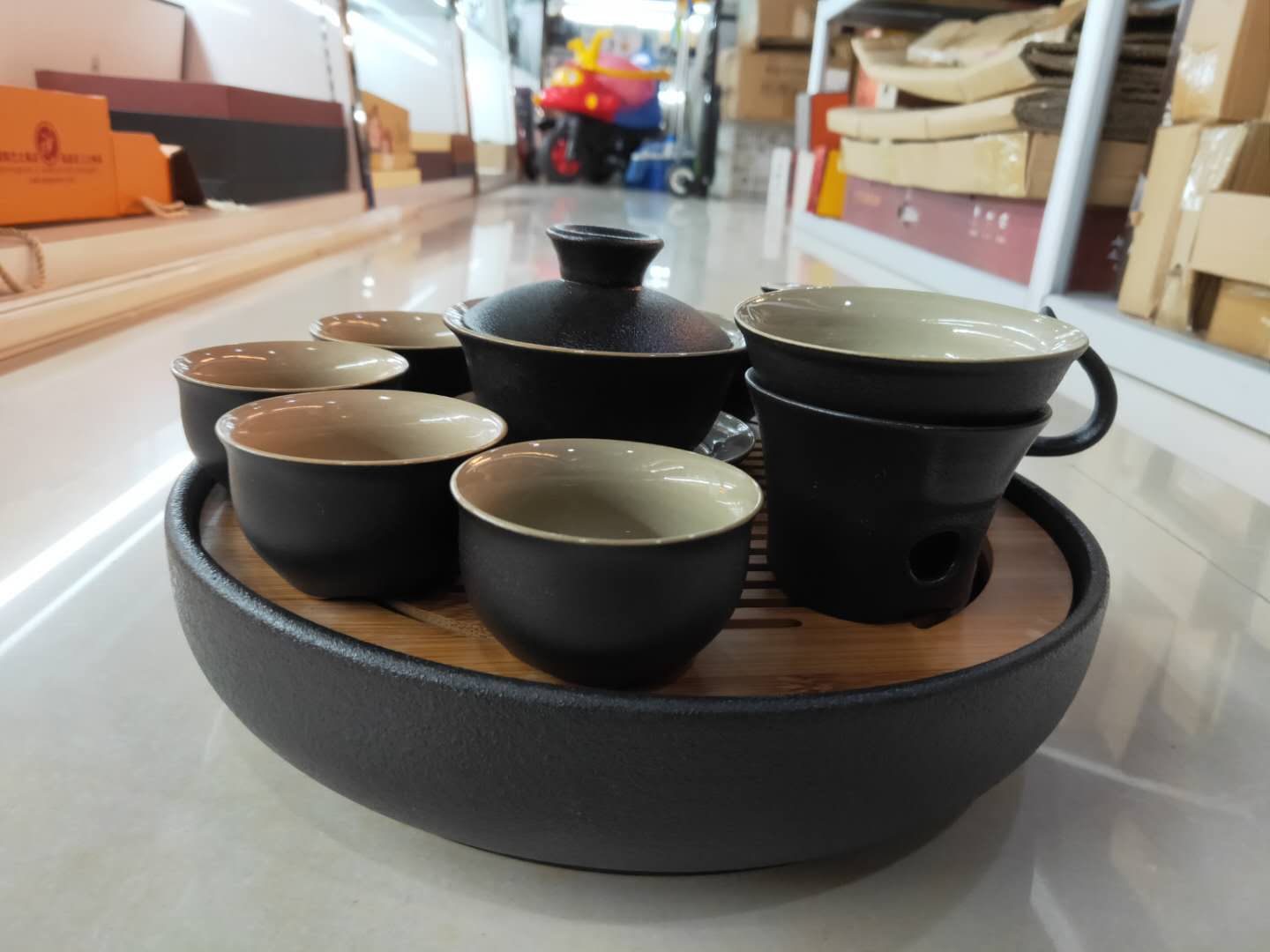 茶杯套装家用功夫茶具简约现代客厅办公室整套复古黑陶瓷茶盘日式产品图