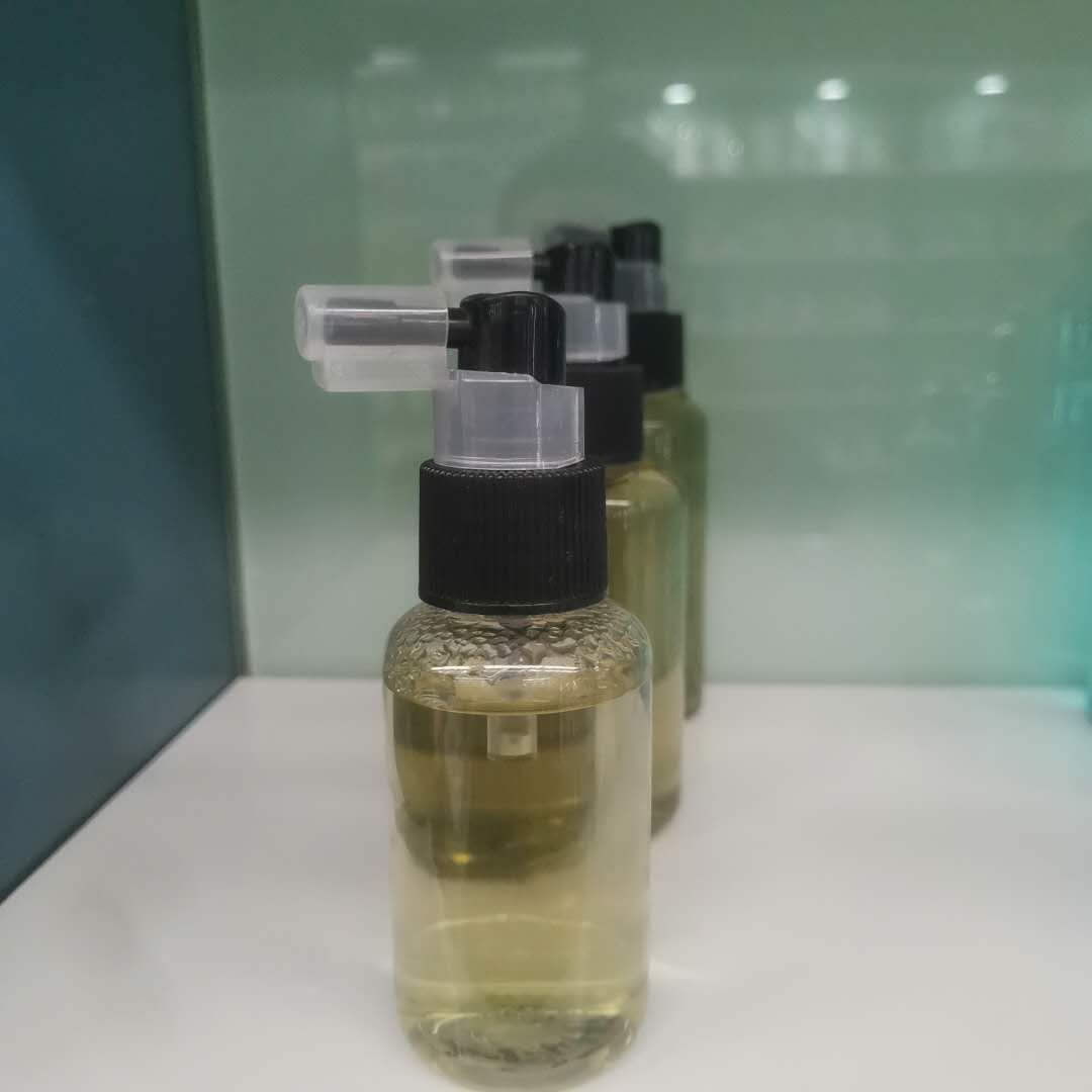 旅行分装护肤化妆品黄色透明包装瓶塑料瓶喷雾包装瓶大中小三个装