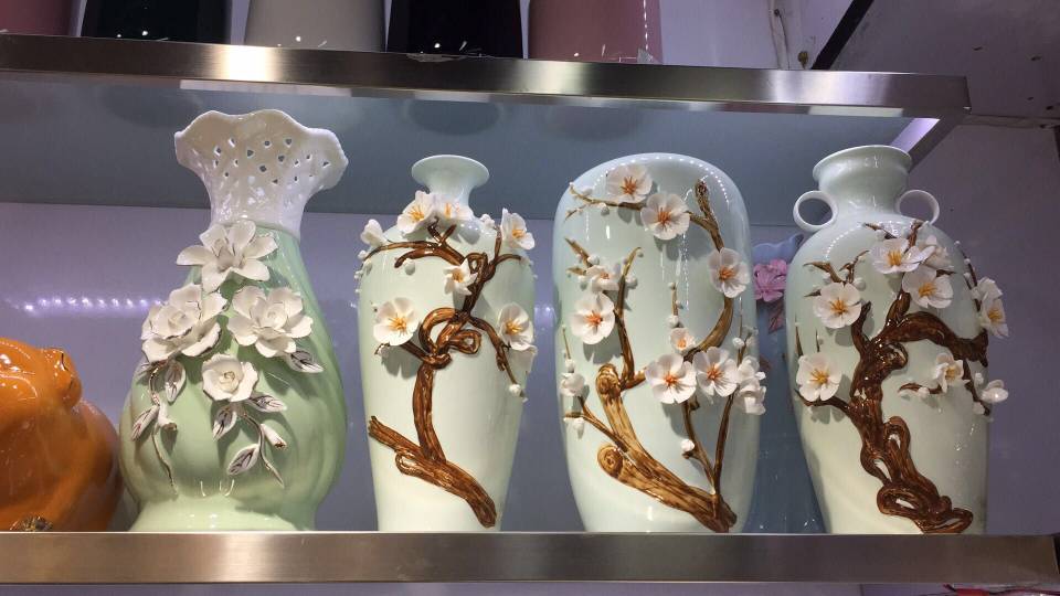 Blue ceramic vases, three-dimensional flowers and decorations, crafts