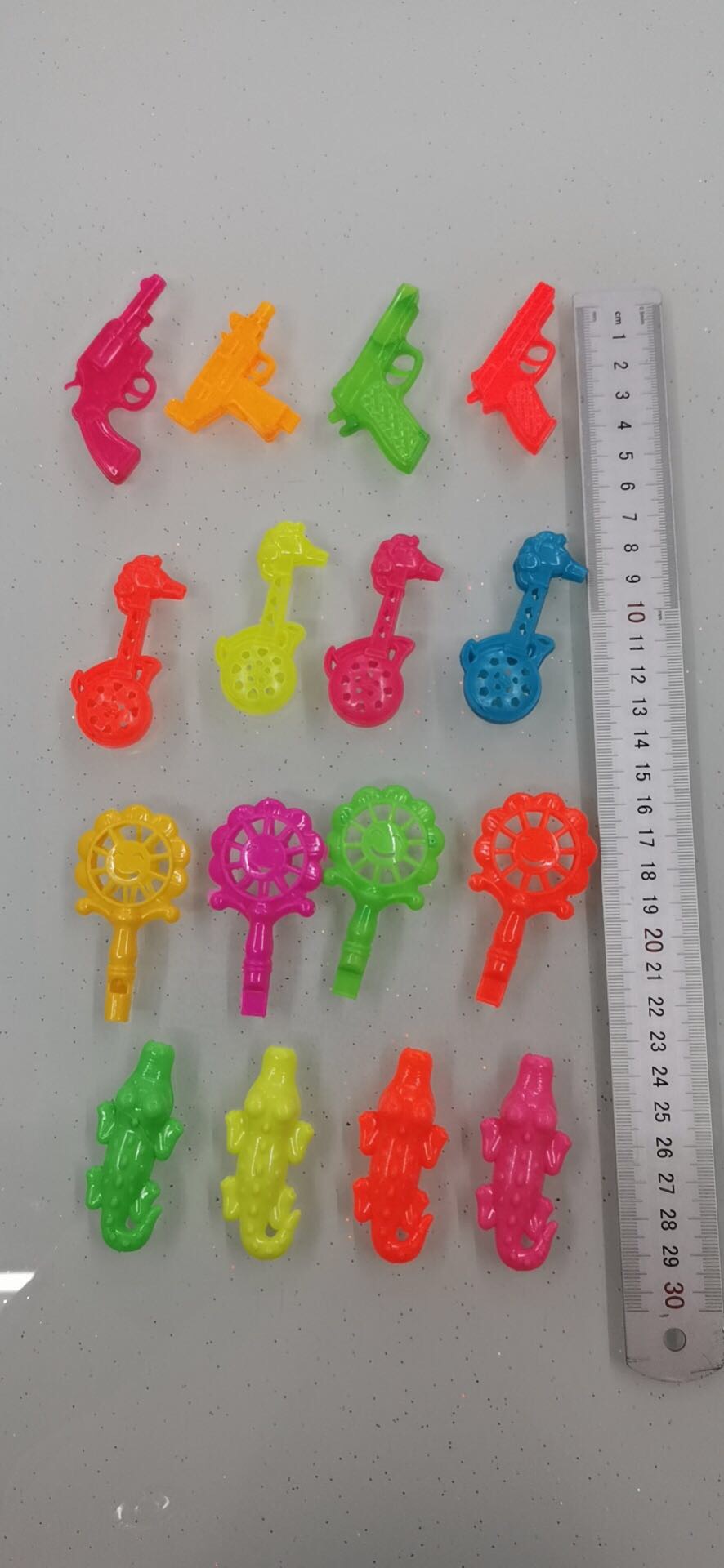 塑料玩具儿童口哨小枪哨子鳄鱼吹哨子儿童玩具图