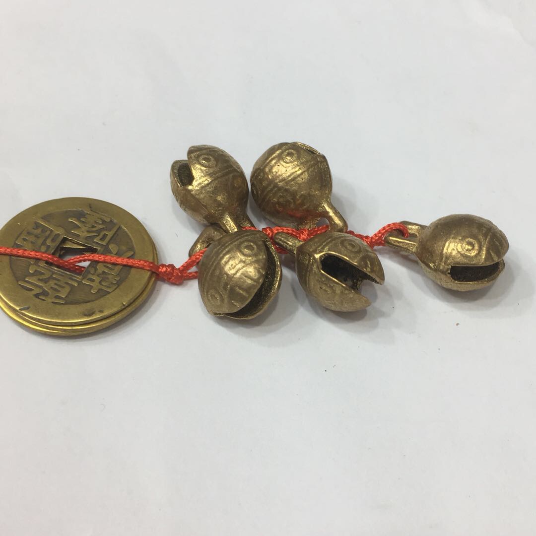 High-end pure copper retro and fashionable exquisite copper coin bell pendant Specification image